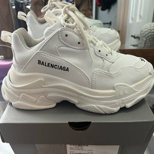 White Triple S Balenciaga